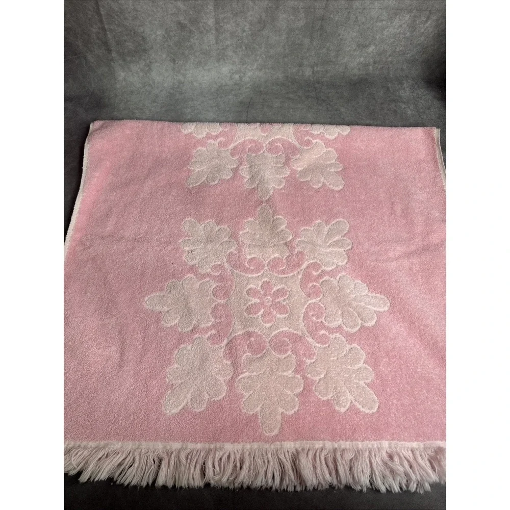 Vintage Pink Floral Fringe reversible Towel 23in‎ x 40in